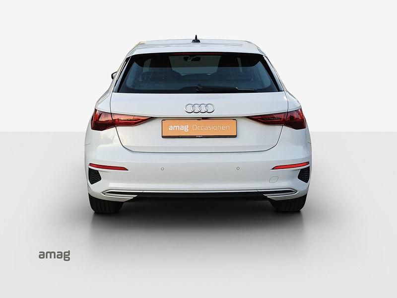 Gebraucht Audi A3 Advanced 204 PS (150 kW) 2022 Gletscherweiss metallic Limousine