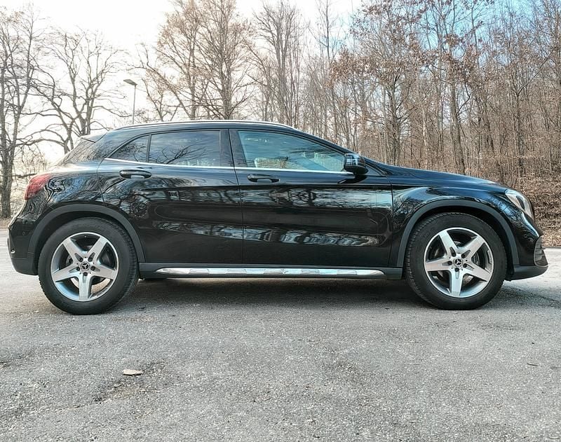 Gebraucht Mercedes GLA200 AMG line 136 PS (100 kW) 2018 SUV