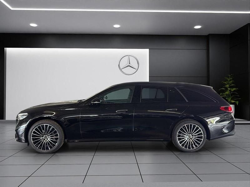 Neu Mercedes E220 197 PS (144 kW) 2025 Schwarz Kombi
