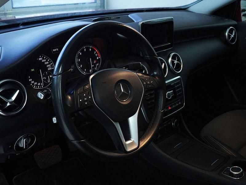 Gebraucht Mercedes A180 Style 122 PS (89 kW) 2014