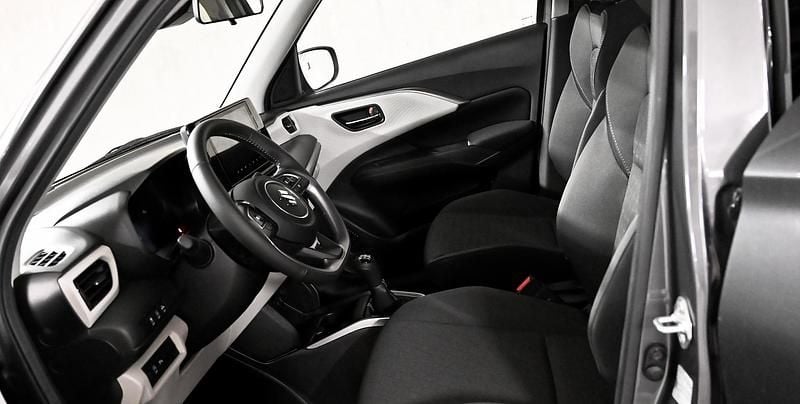 Neu Suzuki Swift 82 PS (60 kW) 2026 Grau Kleinwagen