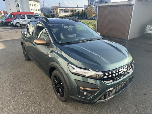 Neu Dacia Sandero 91 PS (66 kW) 2025 Grün Kleinwagen