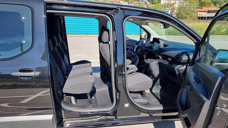 Gebraucht Peugeot Partner S 130 PS (95 kW) 2023 Van / Kleinbus