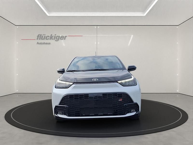 Neu Toyota Aygo X Sport 116 PS (85 kW) 2025 Weiss SUV