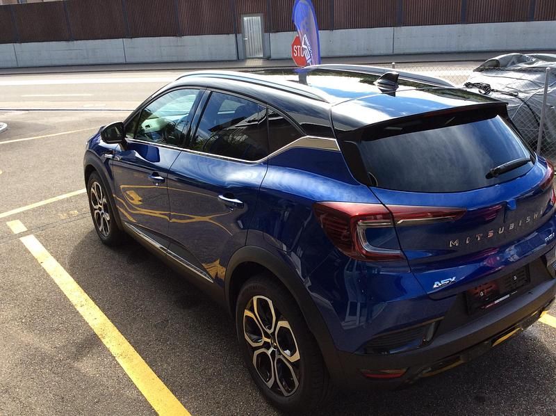 Gebraucht Mitsubishi ASX Intense 159 PS (116 kW) 2024 Blau SUV