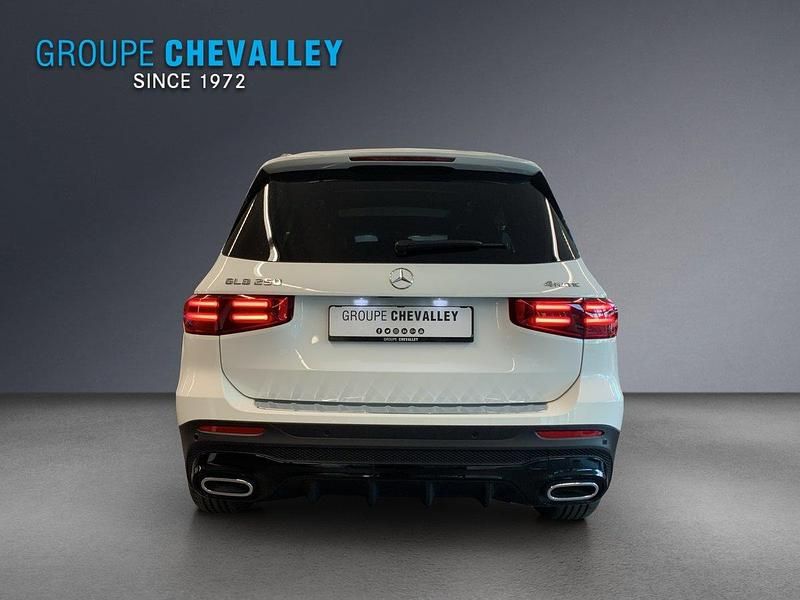 Neu Mercedes GLB250 224 PS (164 kW) 2025 Weiss SUV