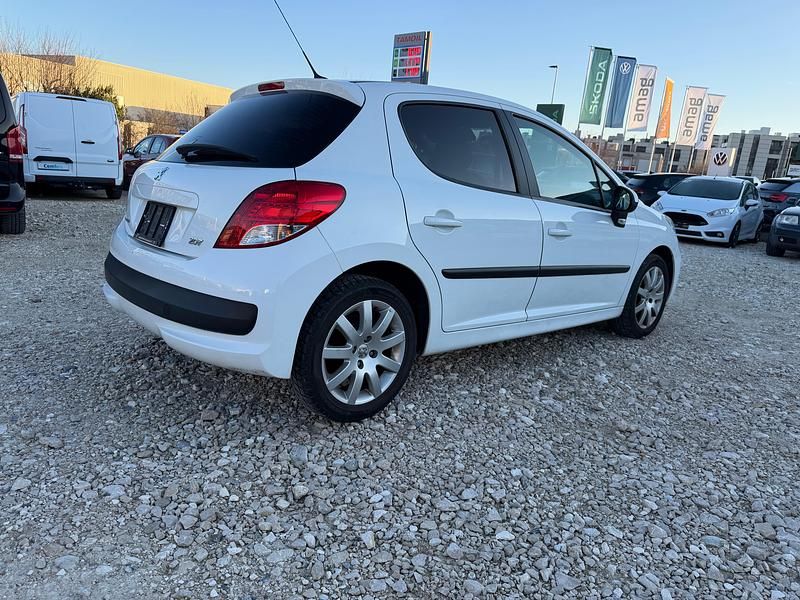 Gebraucht Peugeot 207 95 PS (69 kW) 2010