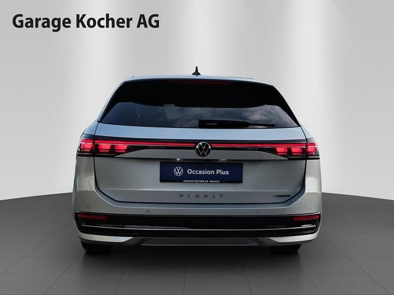 Gebraucht VW Passat Elegance 266 PS (195 kW) 2024 Silber Kombi