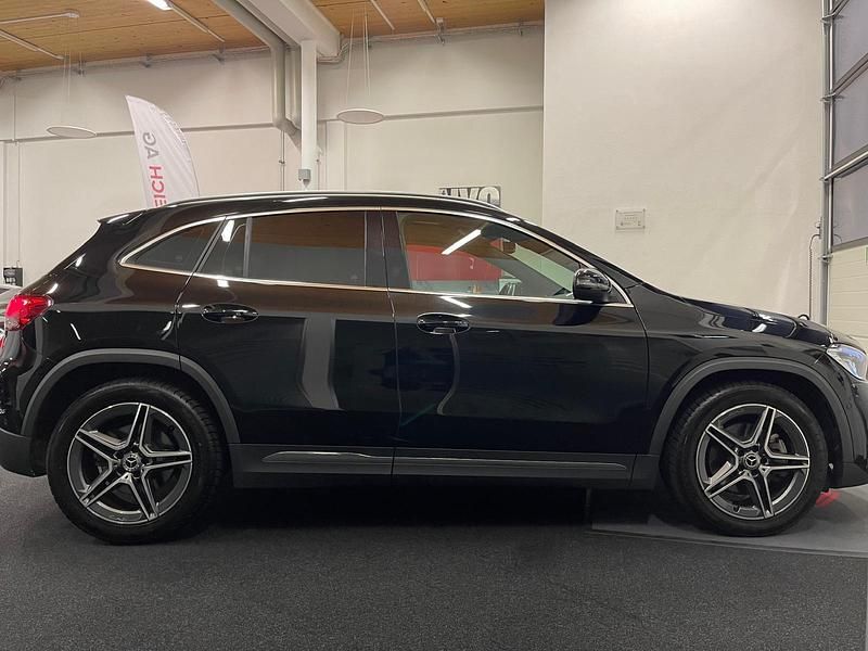 Gebraucht Mercedes GLA250 AMG line 224 PS (164 kW) 2021 Schwarz SUV