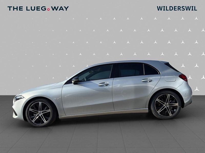 Gebraucht Mercedes A200 AMG line 177 PS (130 kW) 2025 Silber Limousine