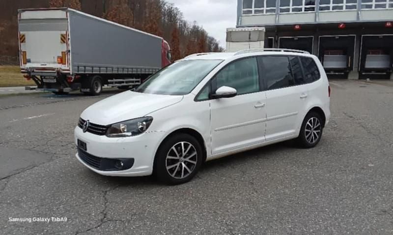 Gebraucht VW Touran Trendline 140 PS (102 kW) 2012 Van / Kleinbus