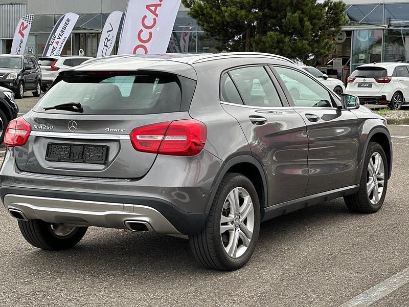 Gebraucht Mercedes GLA250 Urban 211 PS (155 kW) 2016 Anthrazit SUV