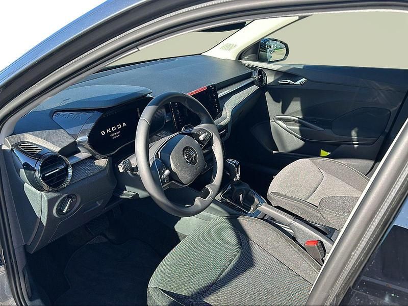 Neu Skoda Fabia Selection 116 PS (85 kW) 2025 Grau Limousine