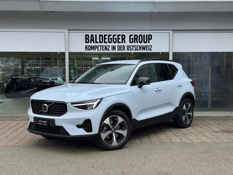 Blau Gebraucht 2025 Volvo XC40 Plus SUV | CHF 40’710 (Guter Preis) - Bild 1/4