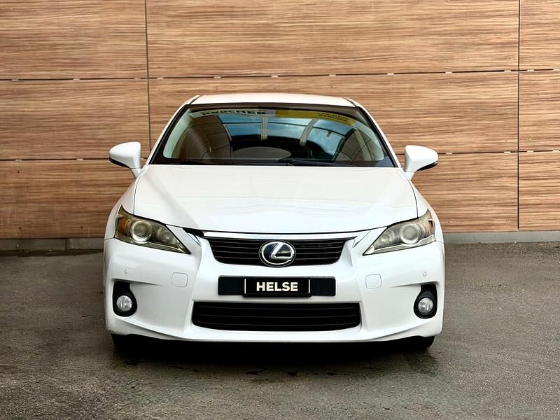 Gebraucht Lexus CT200h 136 PS (100 kW) 2012