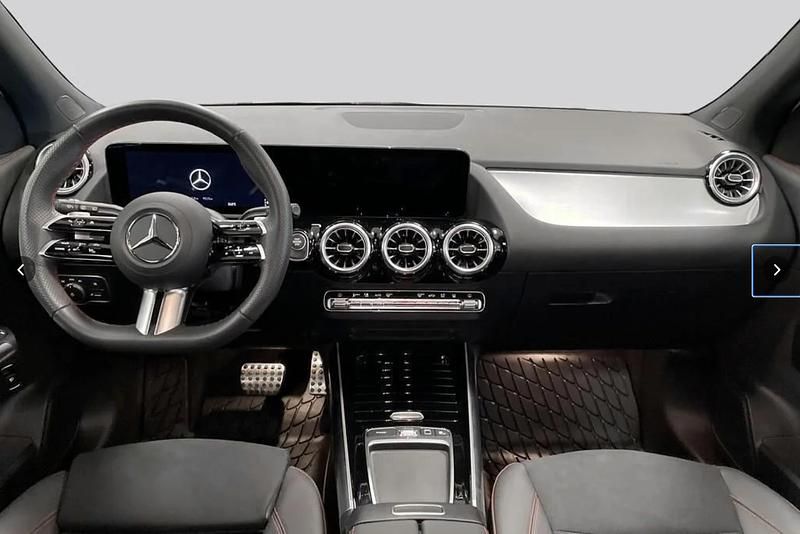 Gebraucht Mercedes GLA250 217 PS (159 kW) 2024 SUV