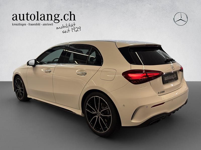 Neu Mercedes A200 AMG line 177 PS (130 kW) 2025 Weiss Limousine