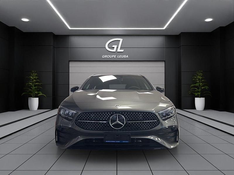 Neu Mercedes A200 Night 163 PS (119 kW) 2025 Grau Limousine