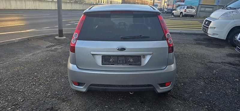 Gebraucht Ford Fiesta Ambiente 80 PS (58 kW) 2008 Kleinwagen