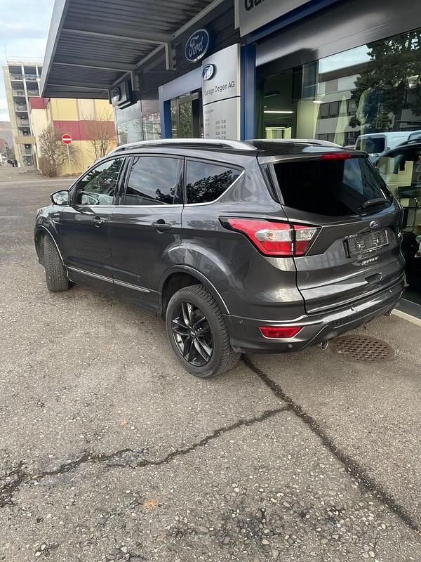 Gebraucht Ford Kuga Vignale 180 PS (132 kW) 2019 SUV