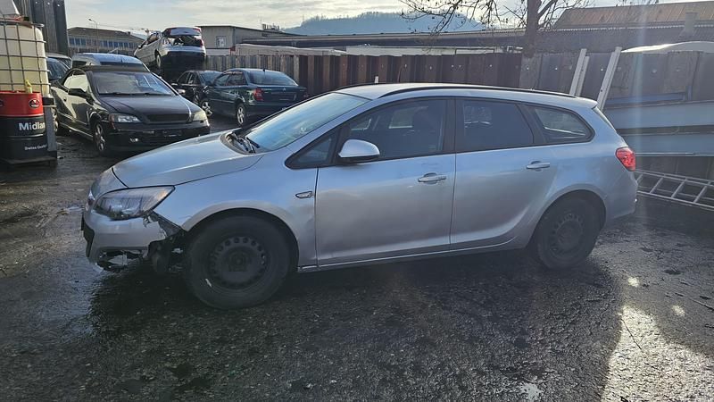 Gebraucht Opel Astra 110 PS (80 kW) 2012 Kombi