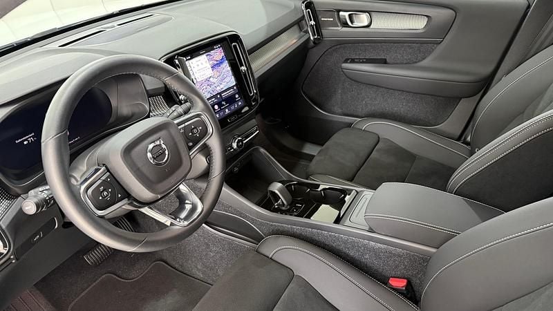 Gebraucht Volvo EX40 325 kW (442 PS) 2025 SUV