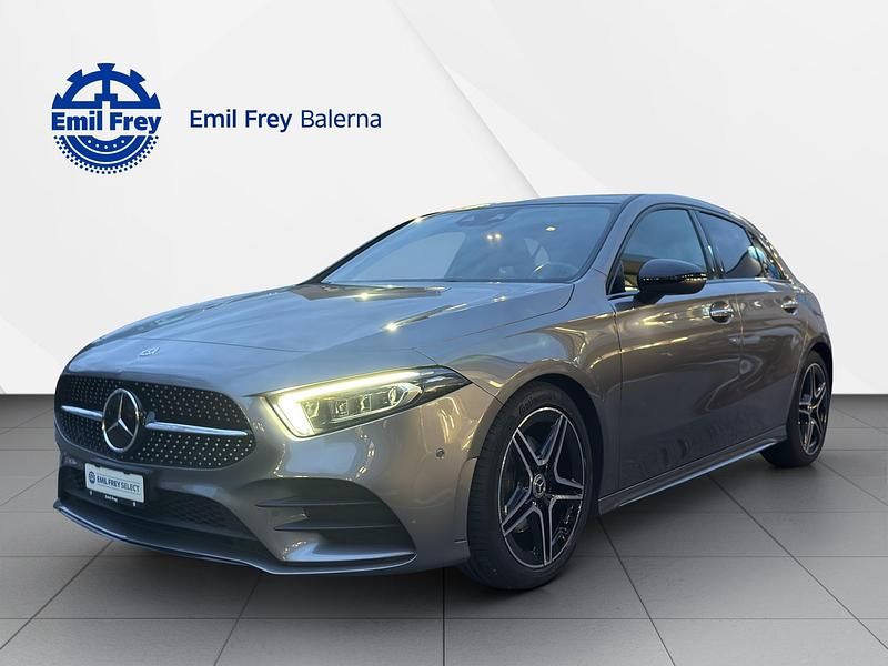 Grau Gebraucht 2021 Mercedes A180 AMG line Limousine | CHF 23’900 (Superpreis) - Bild 1/4