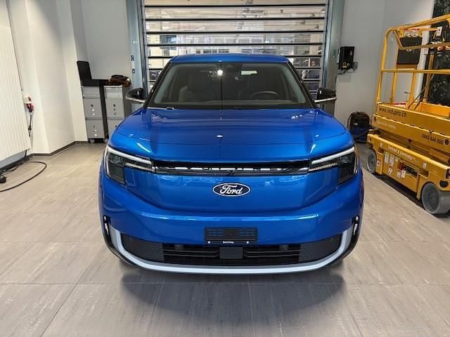 Neu Ford Explorer Extended Range 150 kW (204 PS) 2025 Blau SUV