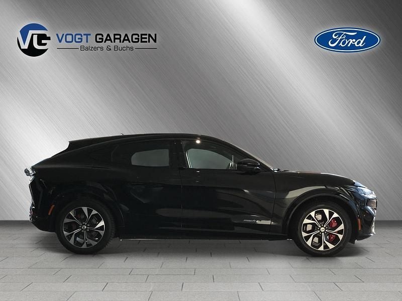 Gebraucht Ford Mustang Mach-E 197 kW (269 PS) 2023 Schwarz SUV