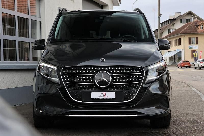 Gebraucht Mercedes V300 Avantgarde 239 PS (175 kW) 2024 Van / Kleinbus
