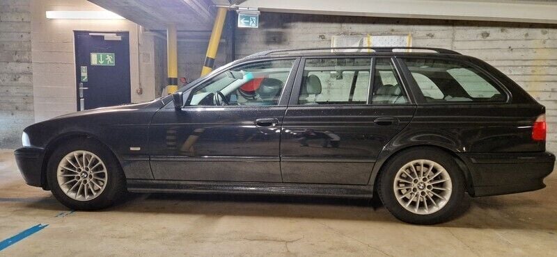 Gebraucht 2001 BMW 530 Kombi | CHF 11’900 - Bild 1/4