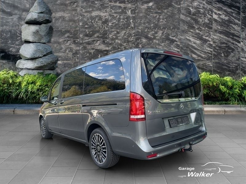 Gebraucht Mercedes V300 239 PS (175 kW) 2022 Van / Kleinbus