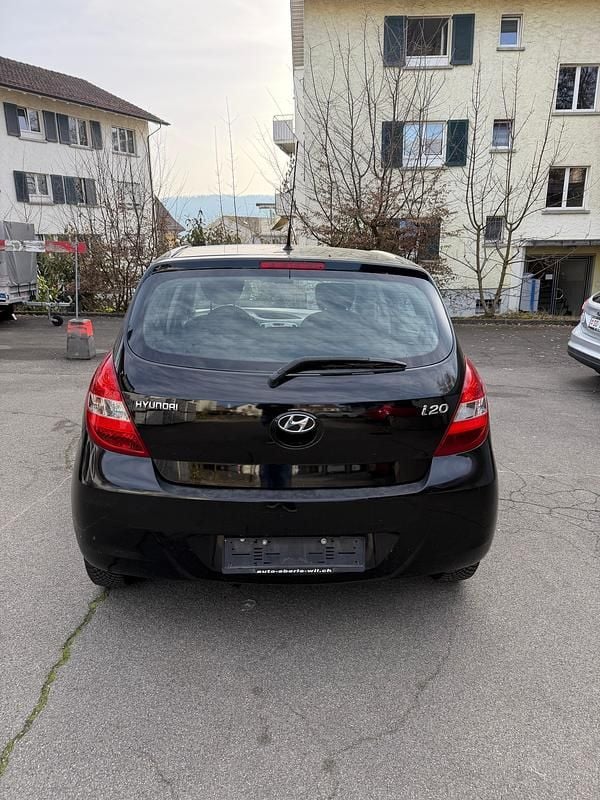 Gebraucht Hyundai i20 Edition 101 PS (74 kW) 2010 Kleinwagen