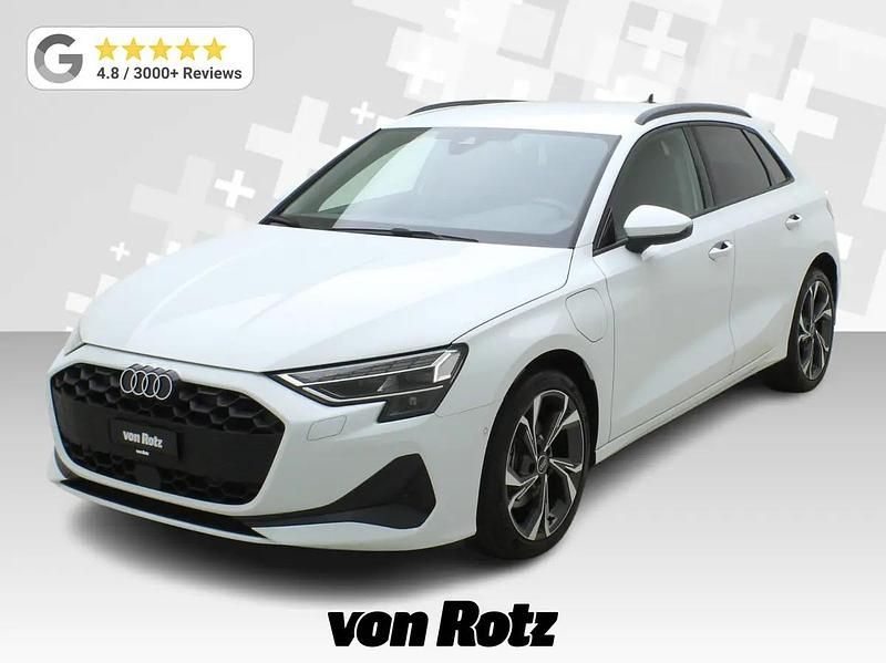 Gebraucht Audi A3 Sportback e-tron 204 PS (150 kW) 2026 Weiss Kleinwagen