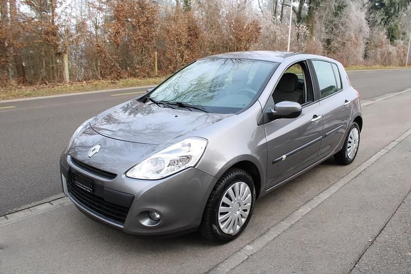 Gebraucht Renault Clio II Expression 75 PS (55 kW) 2010