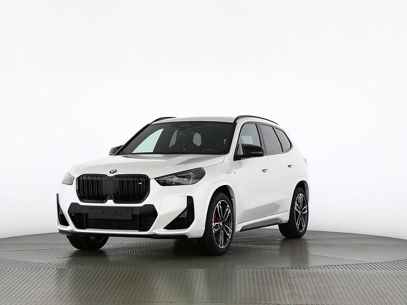 Weiss Neu 2025 BMW X1 Luxury Line SUV | CHF 76’310 (Fairer Preis) - Bild 1/4