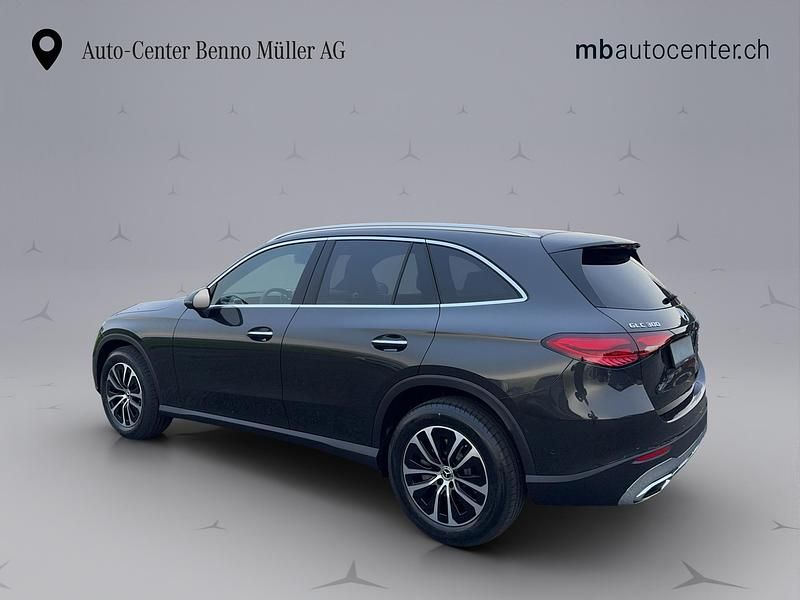 Gebraucht Mercedes GLC300e Avantgarde 281 PS (206 kW) 2025 Grau SUV