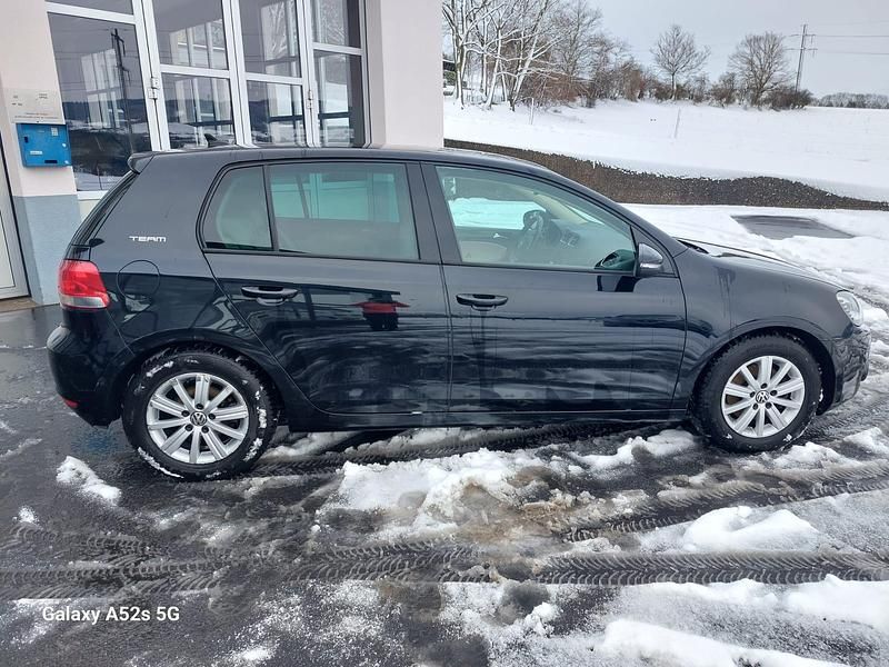 Gebraucht VW Golf VII Team 122 PS (89 kW) 2012 Schwarz Limousine