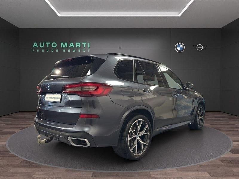Gebraucht BMW X5 M Sport 394 PS (289 kW) 2022 Arktiggrau brillante mét. SUV