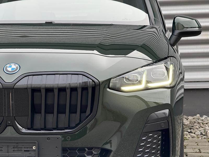 Gebraucht BMW 230e Active Tourer M Sport 326 PS (239 kW) 2022 Van / Kleinbus