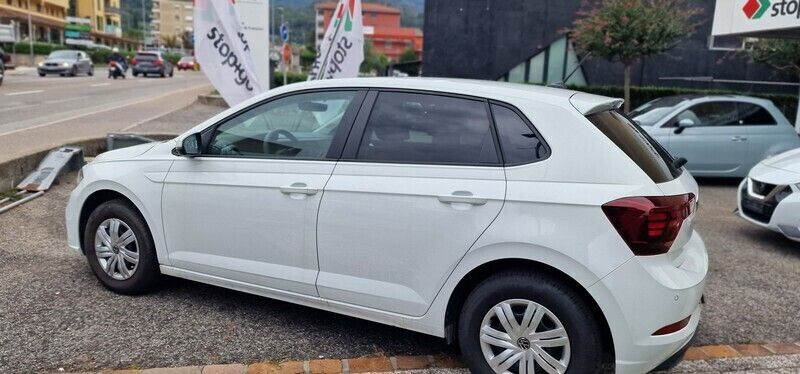 Gebraucht VW Polo Basis 95 PS (69 kW) 2023 Weiss Limousine