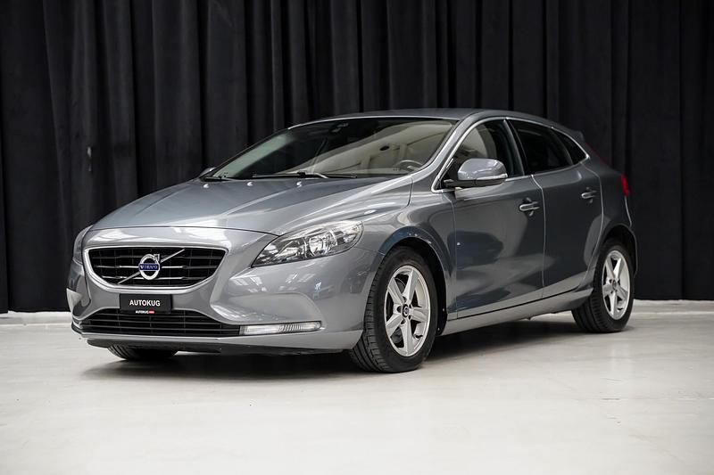 Gebraucht 2014 Volvo V40 Momentum Kombi | CHF 13’900 - Bild 1/4