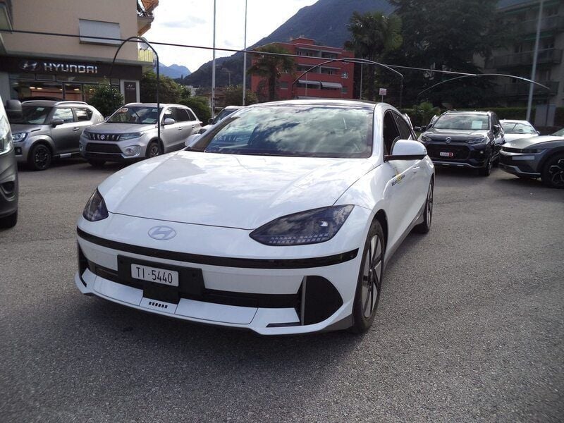 Weiss Gebraucht 2023 Hyundai Ioniq 6 Edition Limousine | CHF 44’900 (Etwas zu teuer) - Bild 1/4