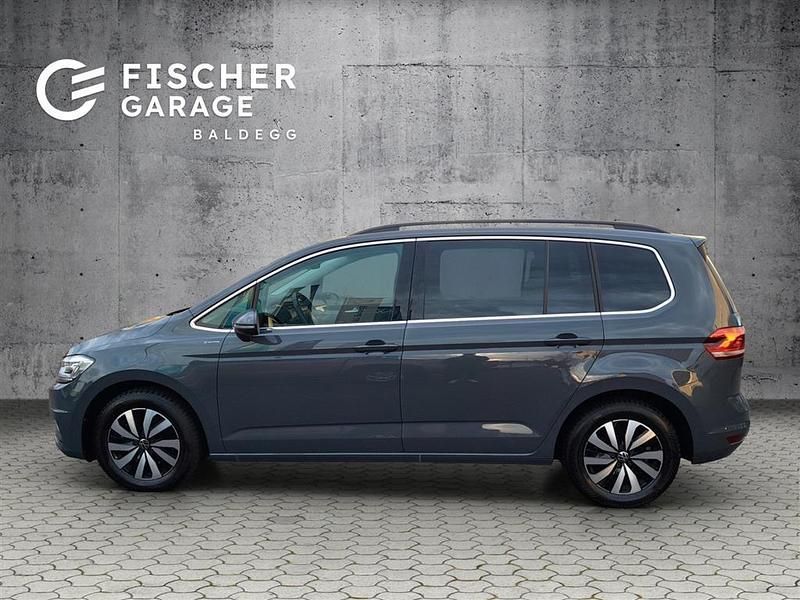 Gebraucht VW Touran Comfortline 150 PS (110 kW) 2023 Van / Kleinbus