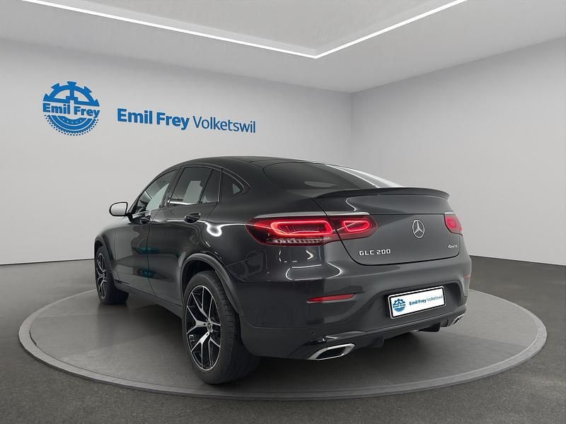 Gebraucht Mercedes GLC200 AMG line 211 PS (155 kW) 2022 Grau SUV