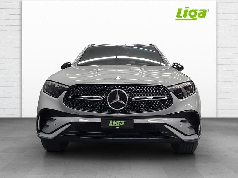 Neu Mercedes GLC220 AMG line 220 PS (161 kW) 2026 SUV