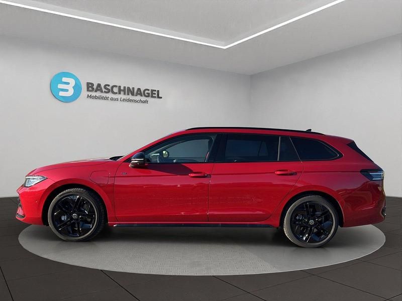 Gebraucht VW Passat R-line 272 PS (200 kW) 2025 Rot Kombi