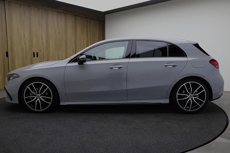 Gebraucht Mercedes A200 AMG line 150 PS (110 kW) 2025