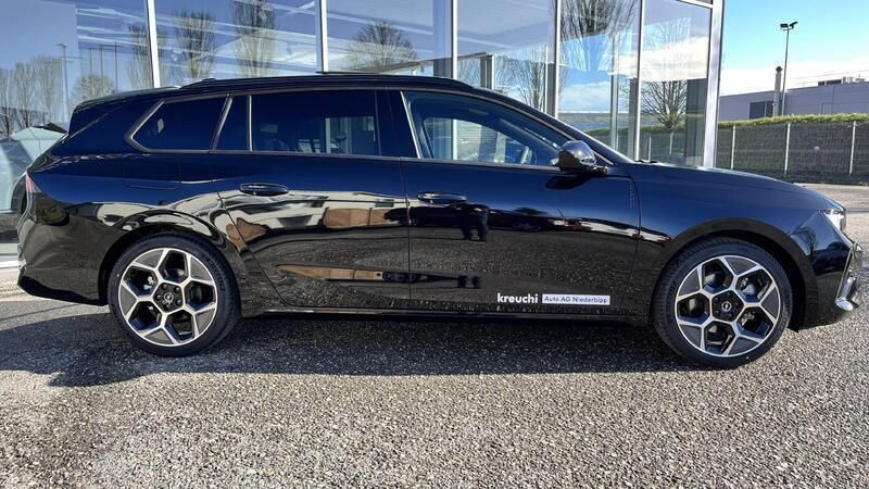 Gebraucht Opel Astra 131 PS (96 kW) 2024 Schwarz Kombi