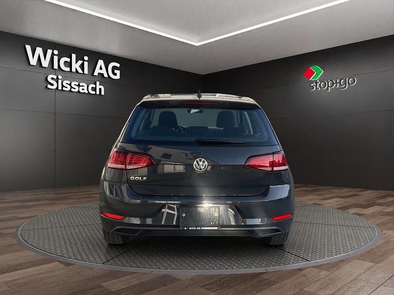 Gebraucht VW Golf VII Trendline 85 PS (62 kW) 2019 Limousine